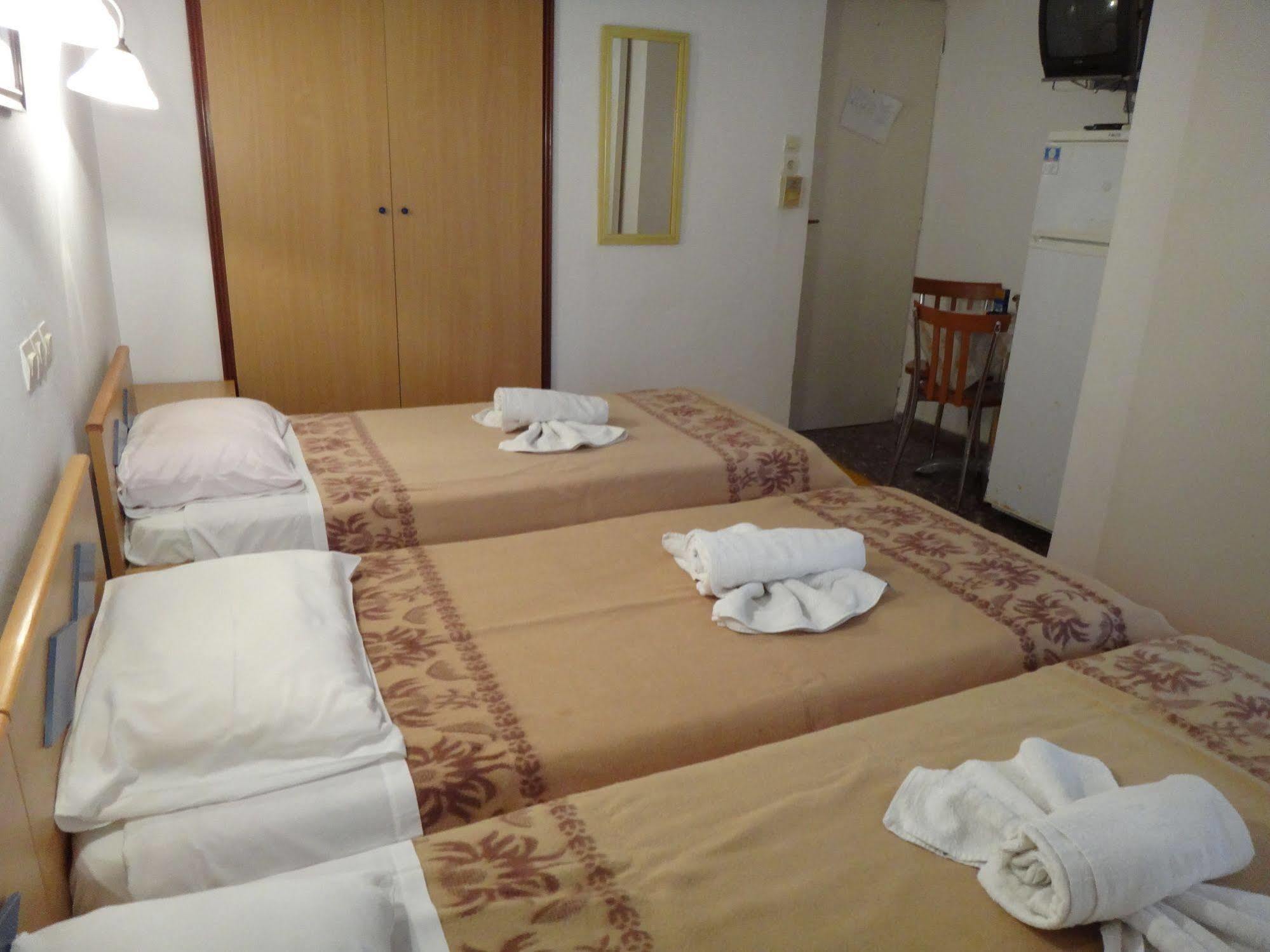 Sofia Rooms Loutra Edipsou  ภายนอก รูปภาพ