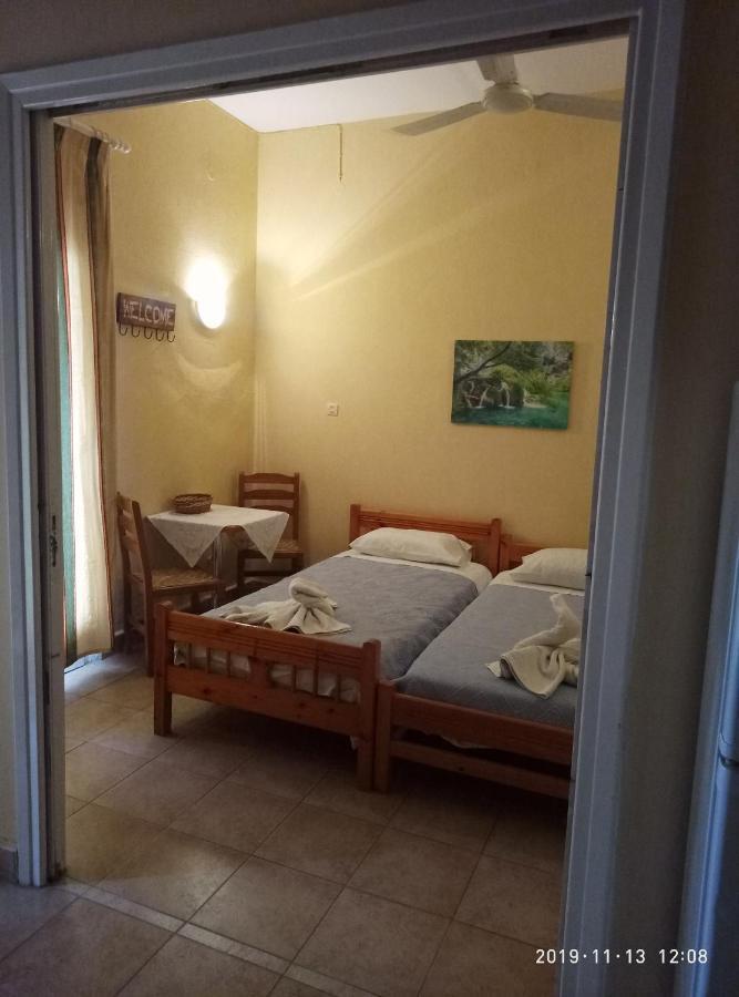 Sofia Rooms Loutra Edipsou  ภายนอก รูปภาพ