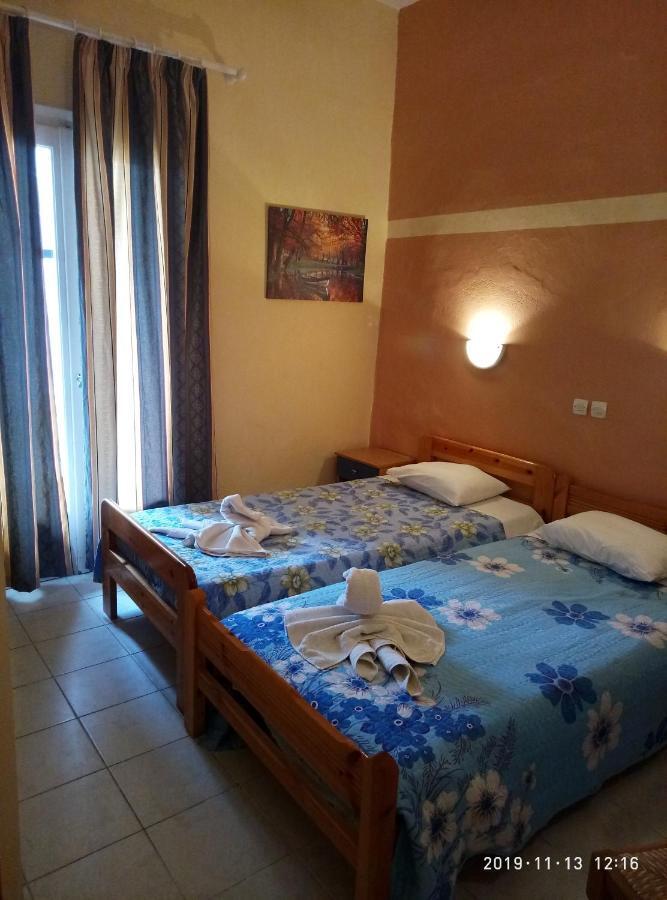 Sofia Rooms Loutra Edipsou  ภายนอก รูปภาพ