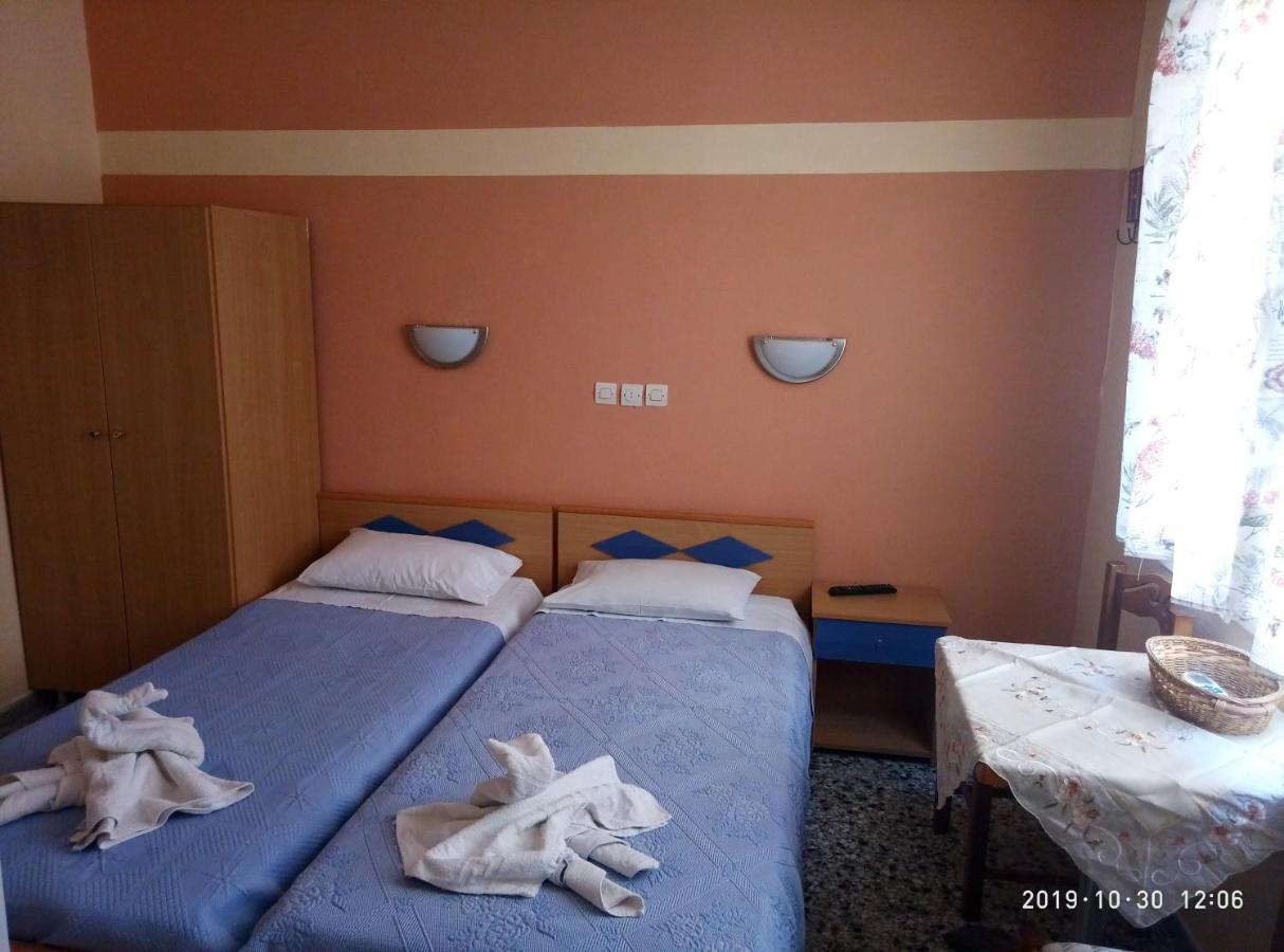Sofia Rooms Loutra Edipsou  ภายนอก รูปภาพ