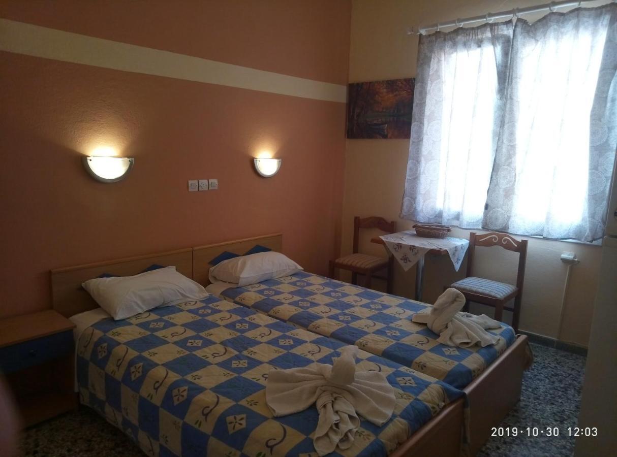 Sofia Rooms Loutra Edipsou  ภายนอก รูปภาพ