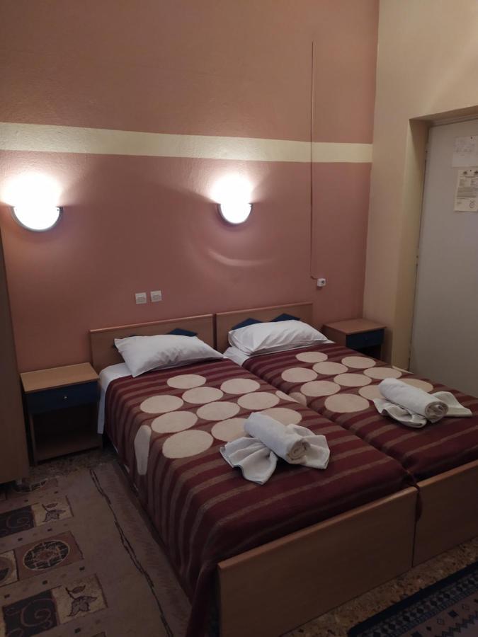 Sofia Rooms Loutra Edipsou  ภายนอก รูปภาพ