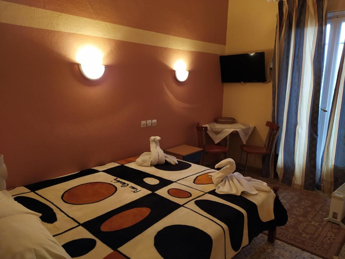 Sofia Rooms Loutra Edipsou  ภายนอก รูปภาพ